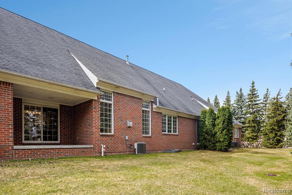 758 SEABISCUIT Drive, Troy, MI 48084 — Photo 44