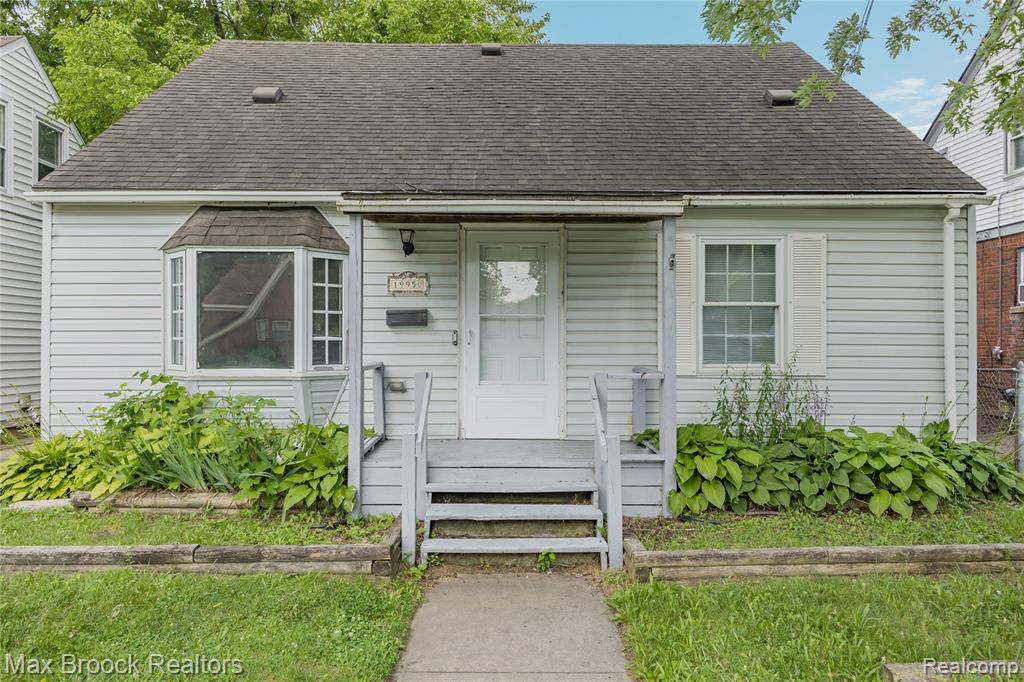 19950 Norborne, Redford, MI 48240