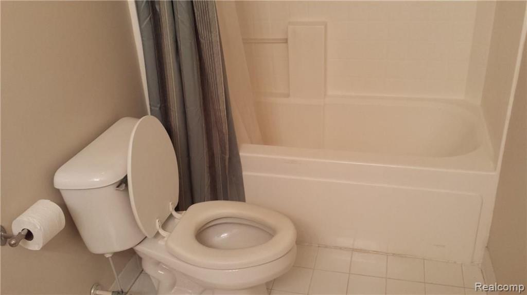 28339 Carlton Way Drive, 33, Novi, MI 48377 — Photo 23
