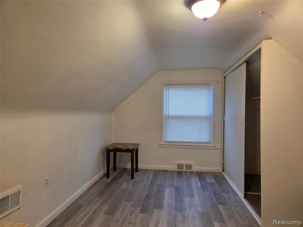 20409 Yonka Street, Detroit, MI 48234 — Photo 11