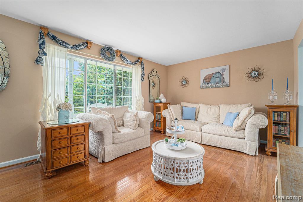6465 CHICKADEE, Clarkston, MI — Photo 4