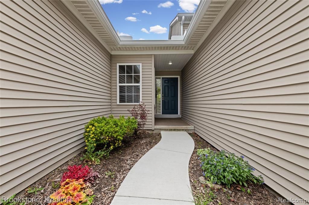 3568 Grove Lane, Auburn Hills, MI 48326 — Photo 3