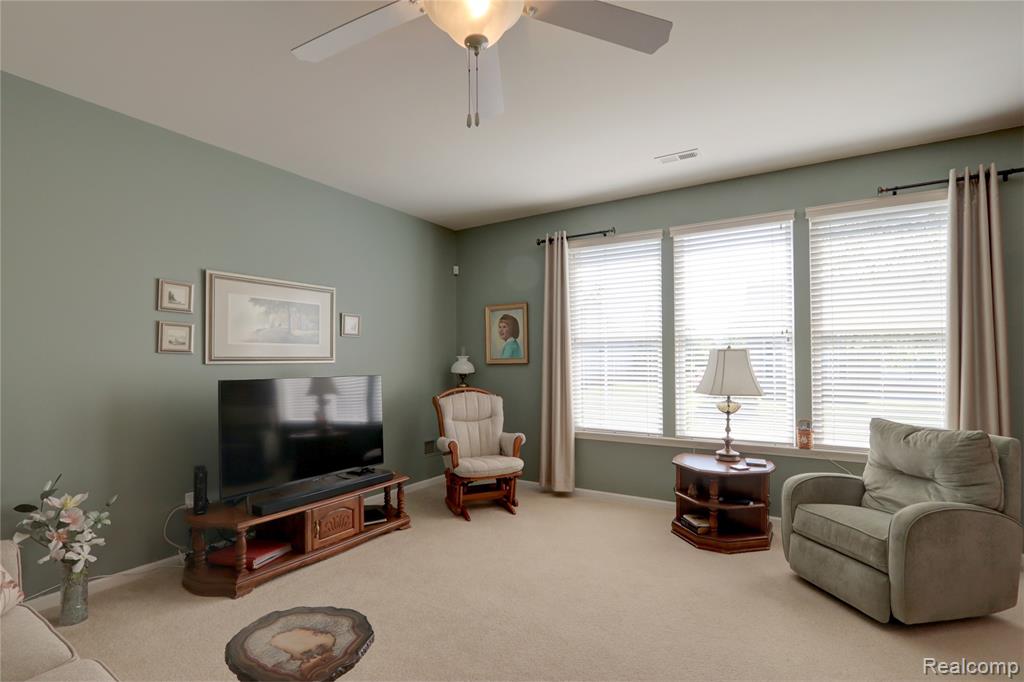 26489 Higgins Way, Flat Rock, MI 48134 — Photo 11