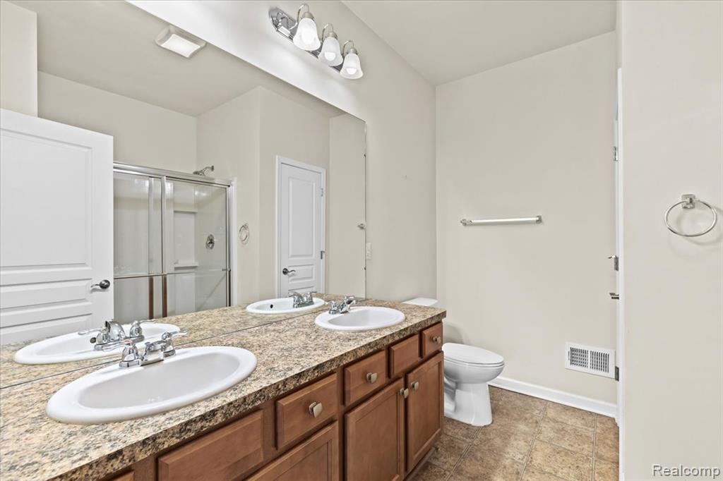 24338 Walloon Way, Brownstown, MI 48134 — Photo 18