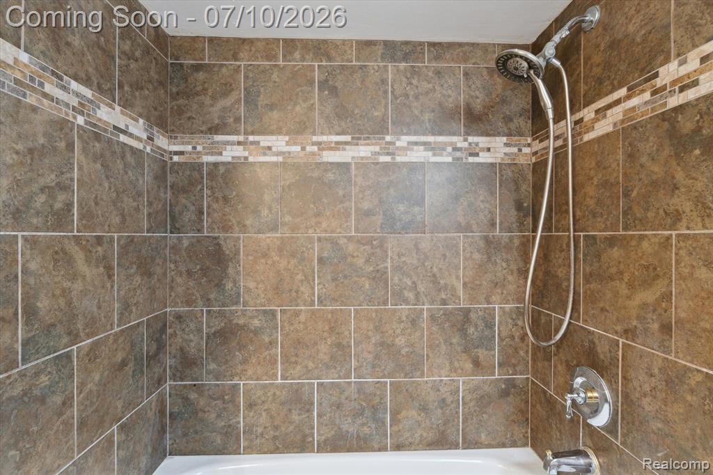 500 TROMBLEY Drive, Troy, MI 48083 — Photo 20