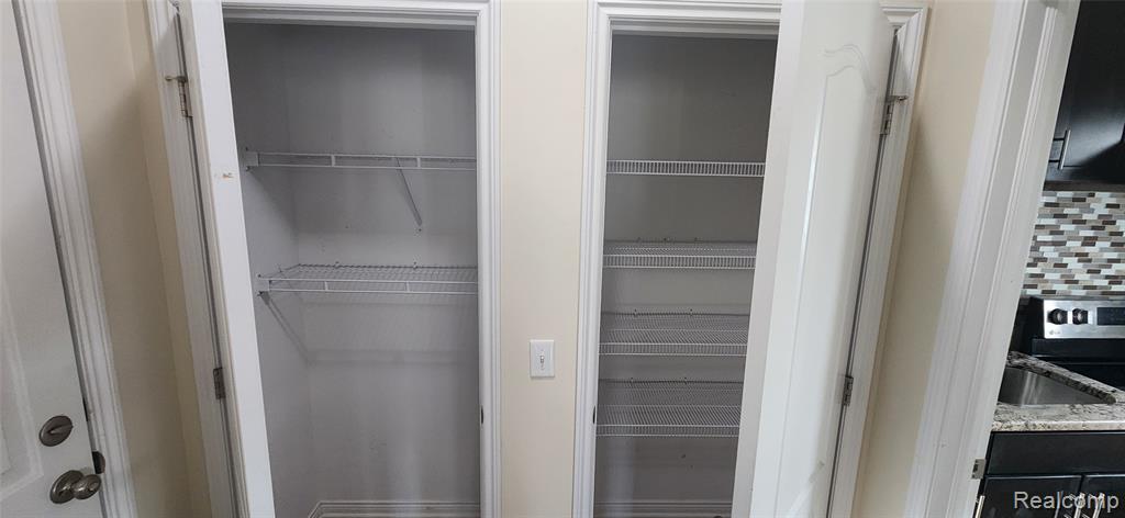 42849 Saint James Court, Sterling Heights, MI 48314 — Photo 50