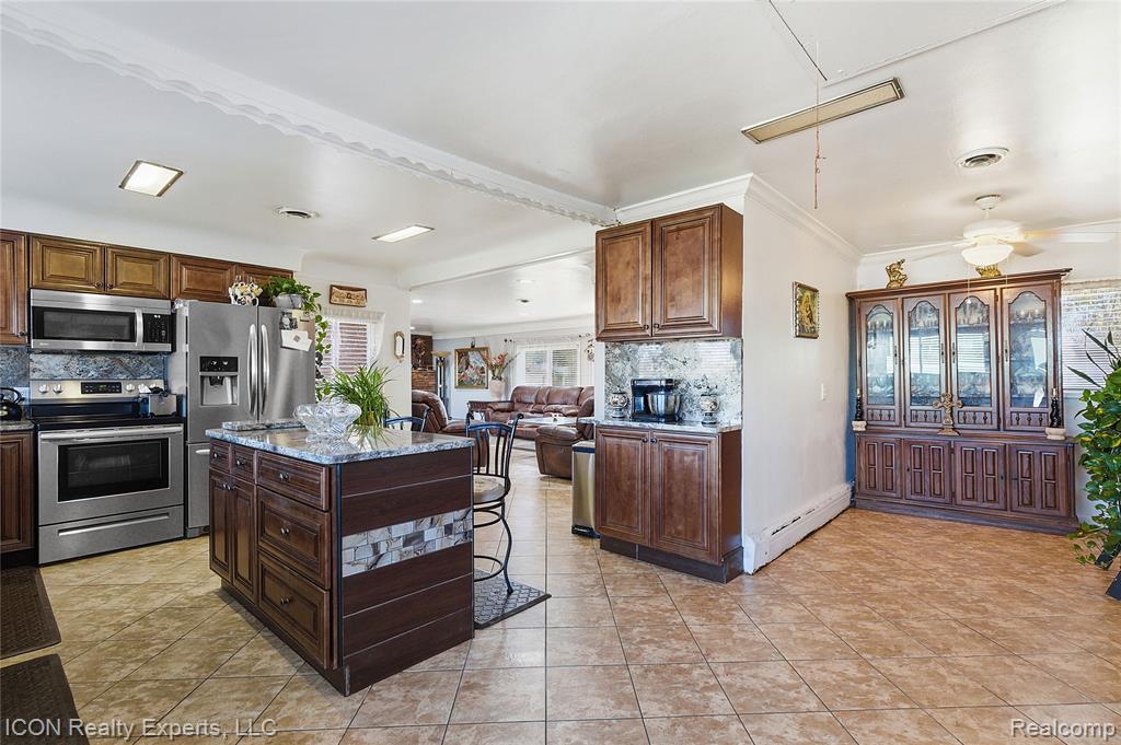 5072 15 Mile Road, Sterling Heights, MI 48310 — Photo 3