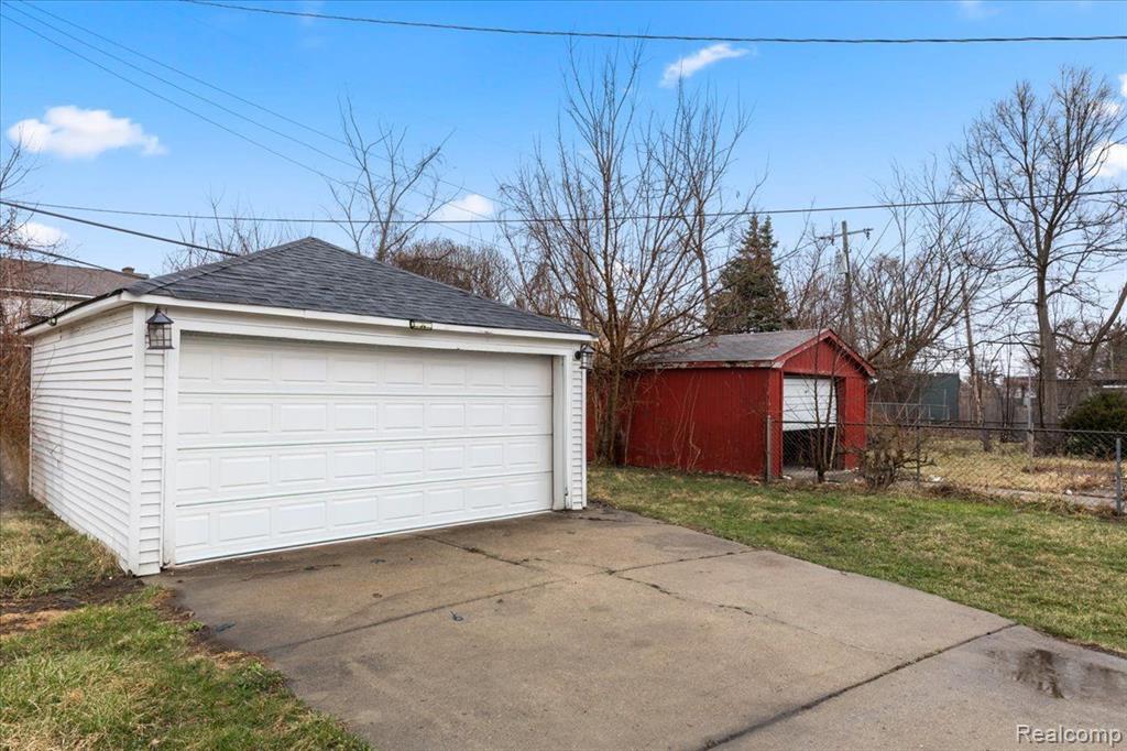 9393 MEYERS Road, Detroit, MI 48228 — Photo 26