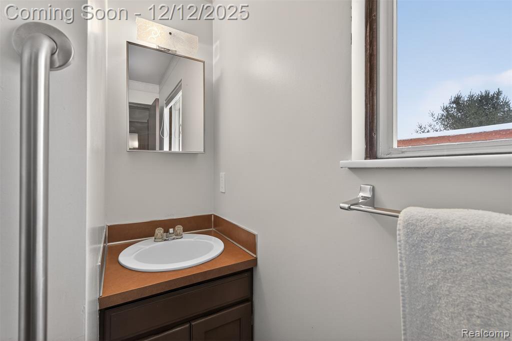 6347 Johnson Road, Flushing, MI 48433 — Photo 14