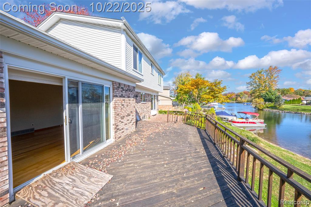 3996 Araby Court, Highland, MI 48356 — Photo 16