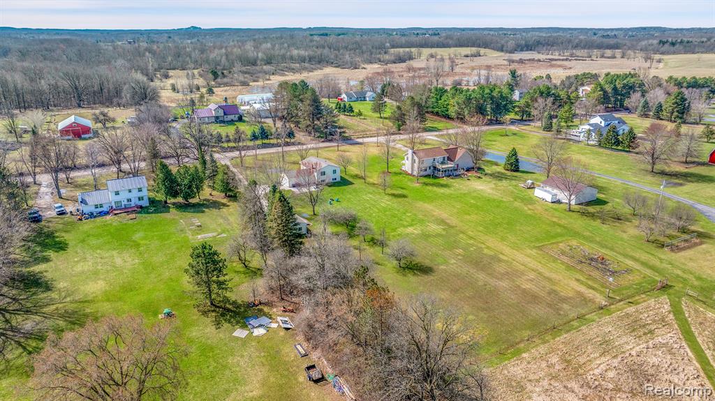 8255 BURPEE Road, Grand Blanc, MI 48439 — Photo 41