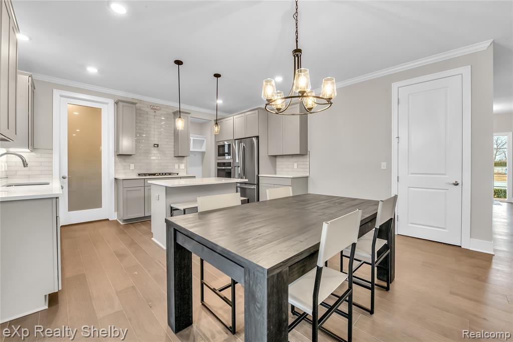 52090 Wellington Valley Drive, Macomb, MI 48042 — Photo 2