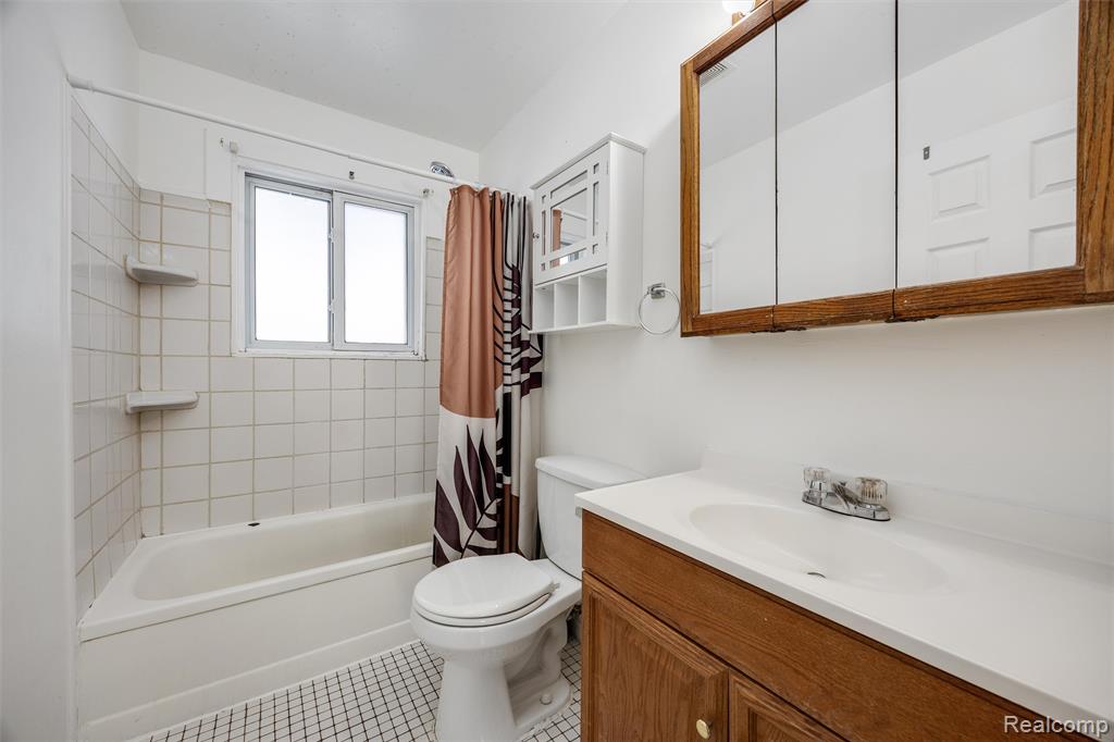 4348 Martin Road, Warren, MI 48092 — Photo 11