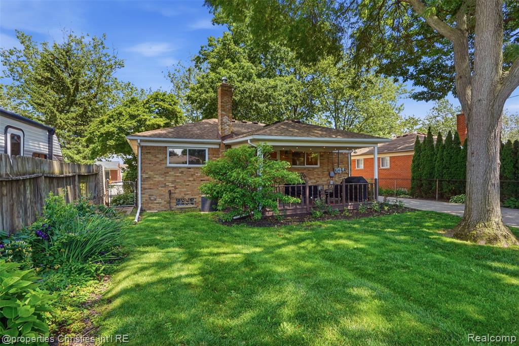 9001 Perrin Street, Livonia, MI 48150 — Photo 23