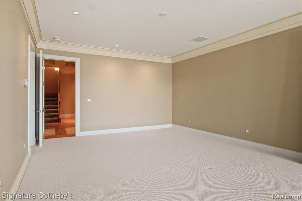 82 CHATEAUX DU LAC, Fenton, MI 48430 — Photo 47