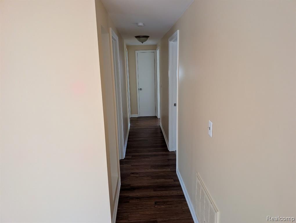 4024 Wenonah Lane, Waterford, MI 48328 — Photo 19