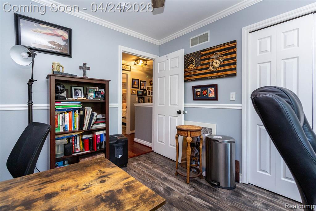 653 Chestnut Street, Wyandotte, MI 48192 — Photo 37