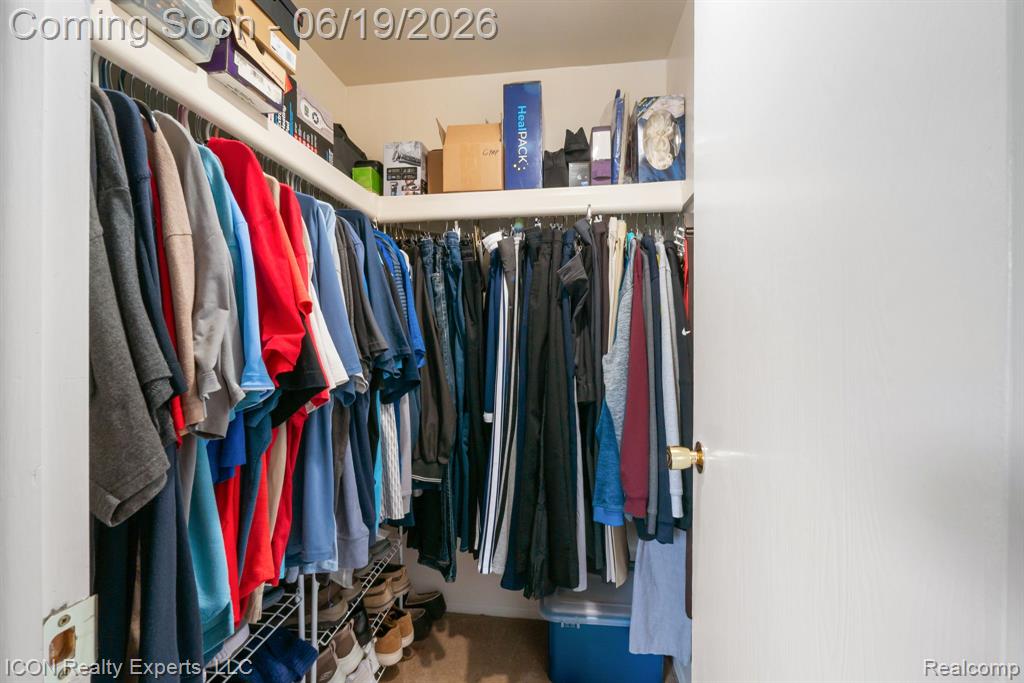 39738 Day Drive E, Clinton Twp, MI 48038 — Photo 36