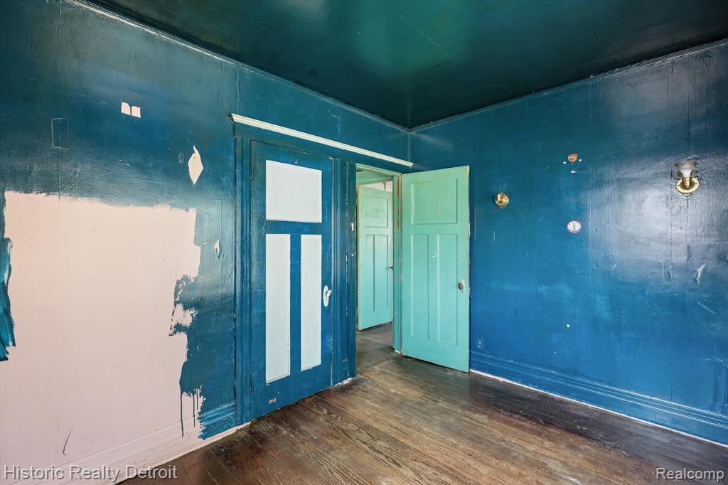 923 CALVERT Street, Detroit, MI 48202 — Photo 16