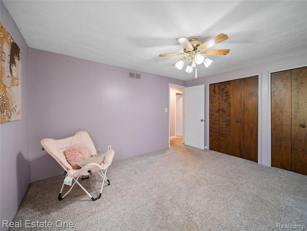9425 Galatian Drive, Whitmore Lake, MI 48189 — Photo 12