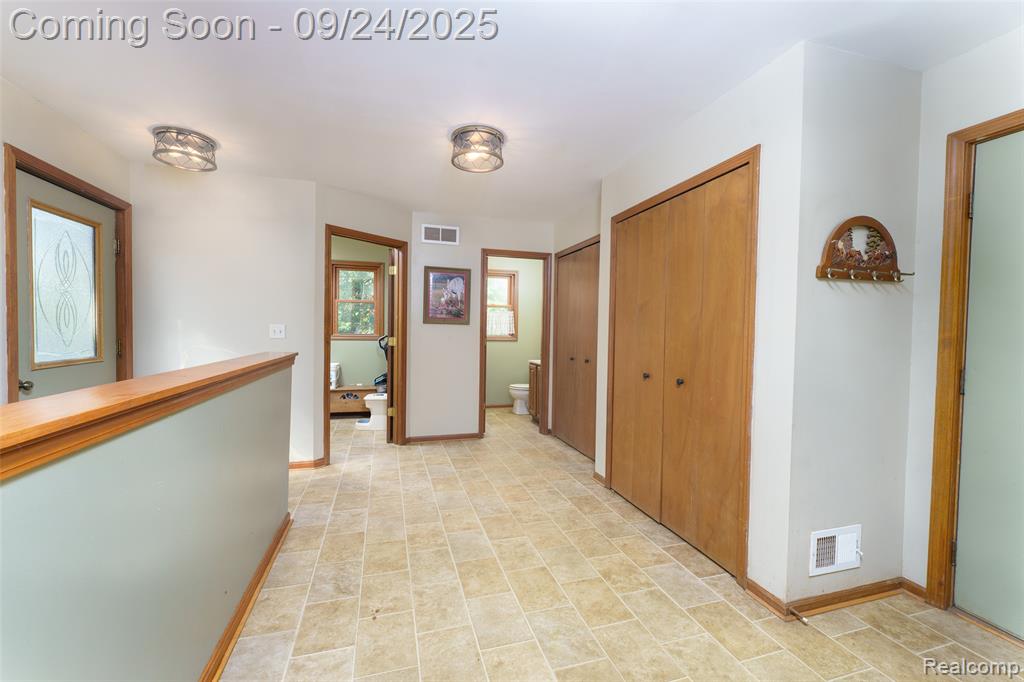 9511 W Allen Road, Fowlerville, MI 48836 — Photo 23