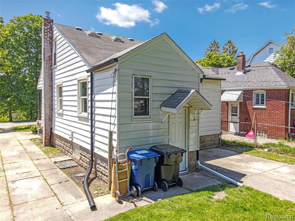 15450 Lola Drive, Redford, MI 48239 — Photo 19
