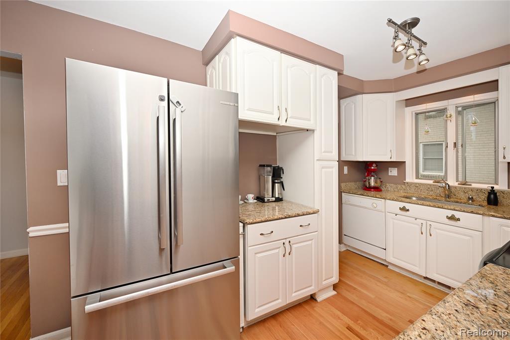618 W Houstonia Avenue, Royal Oak, MI 48073 — Photo 7