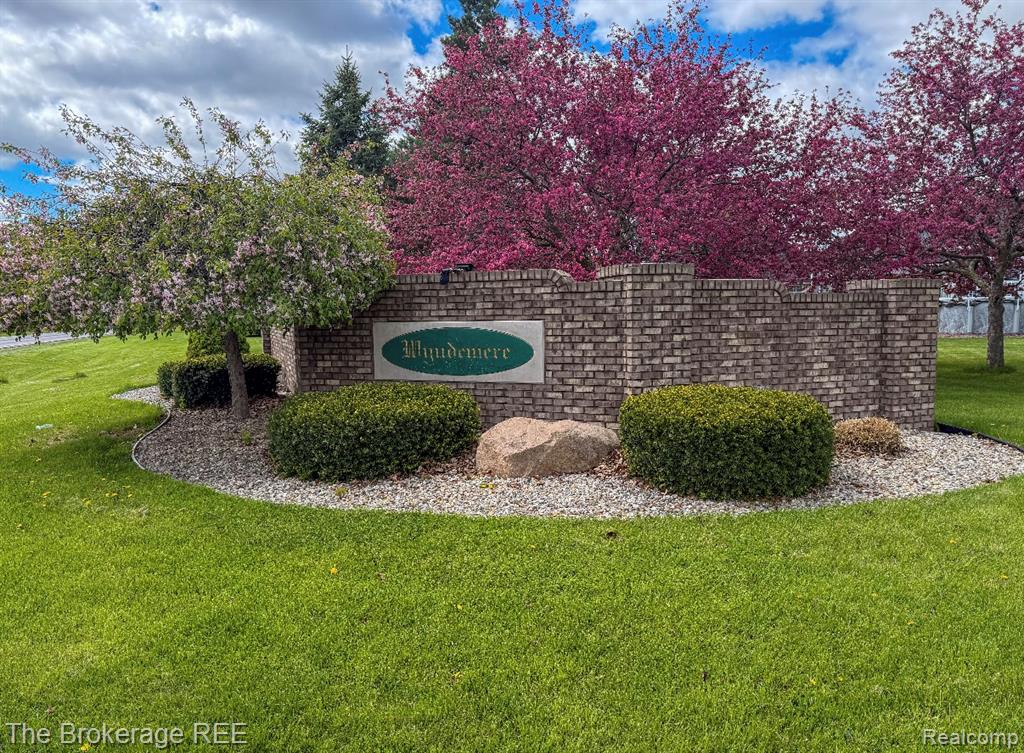 6318 Victoria Lane, Swartz Creek, MI 48473 — Photo 2