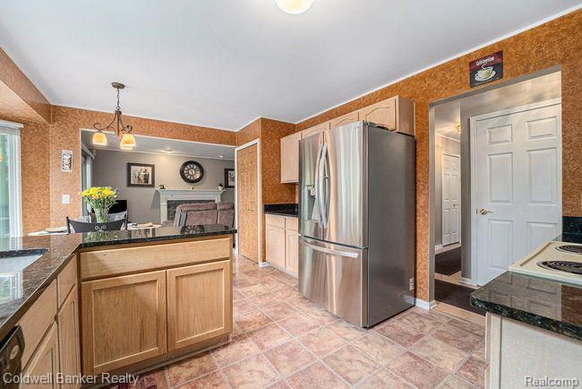 1677 NORTON CREEK Court, Wixom, MI 48393 — Photo 7