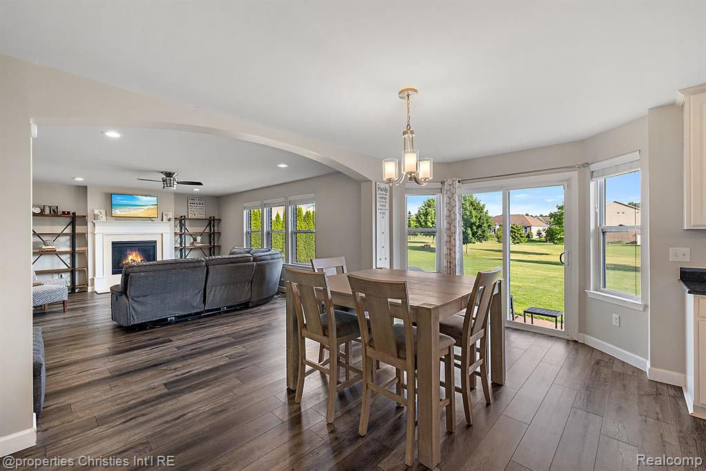 61171 SADDLECREEK Drive, South Lyon, MI 48178 — Photo 3