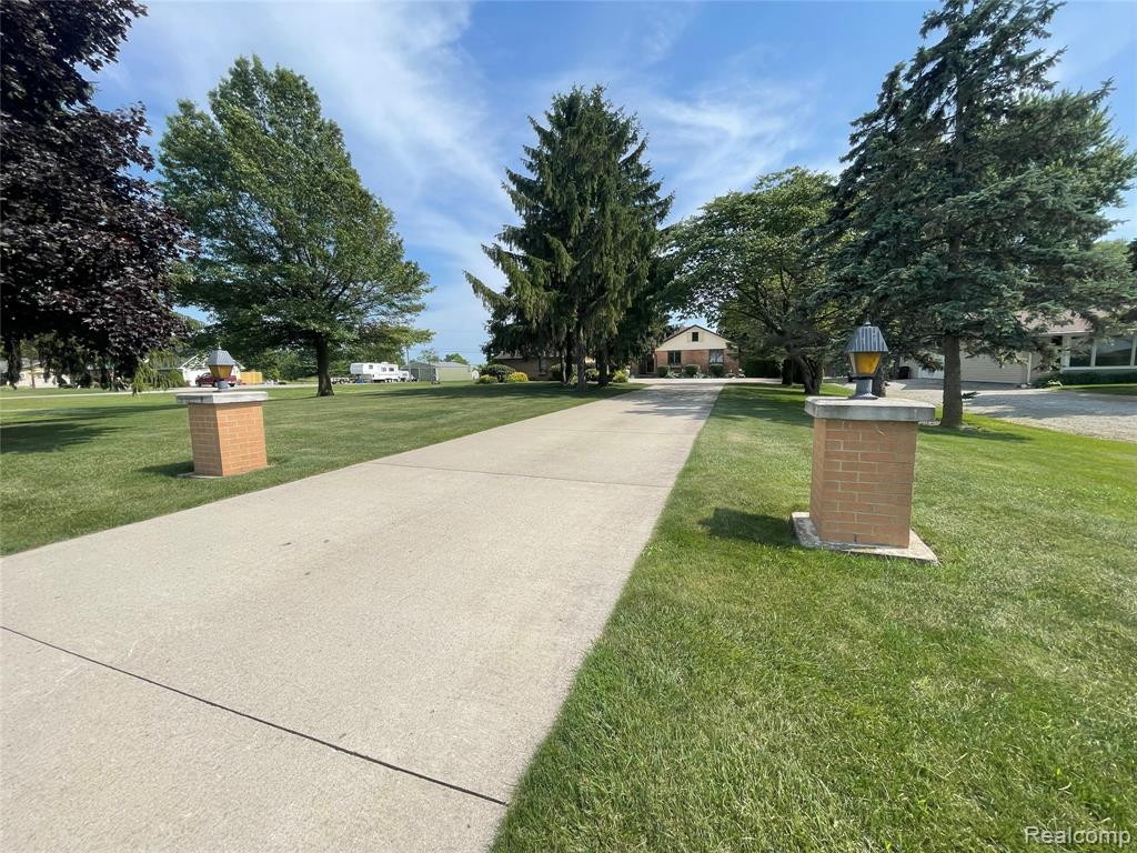 7666 Labo Road, South Rockwood, MI — Photo 2