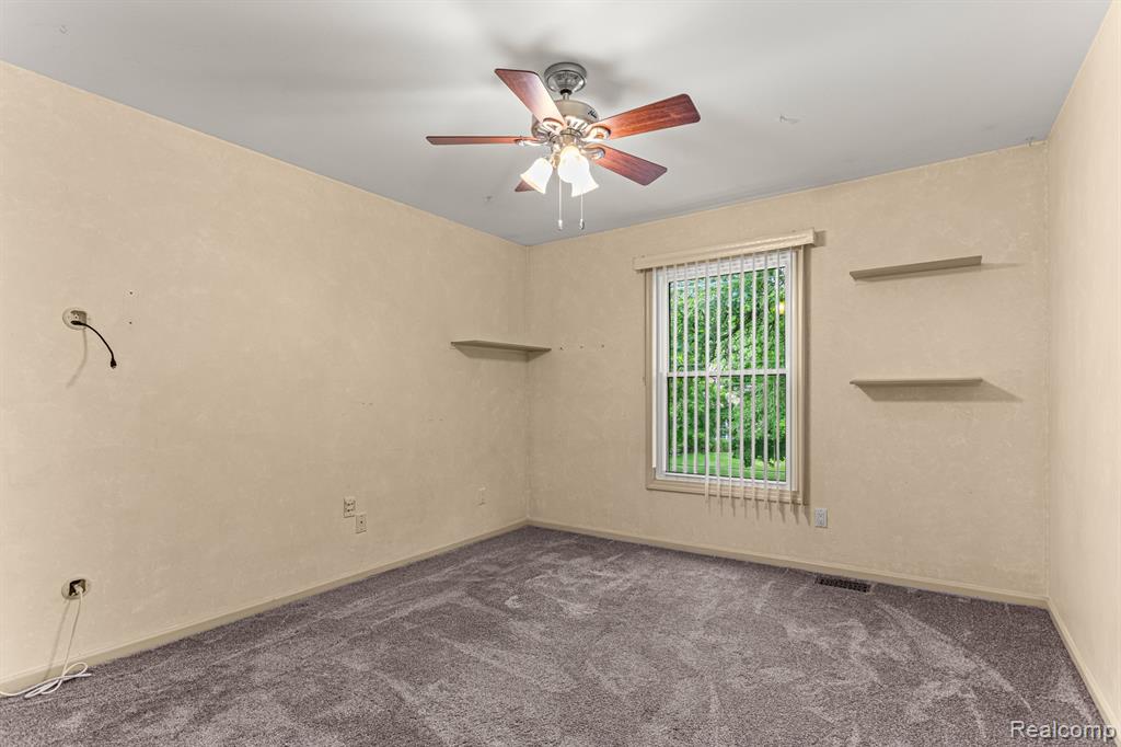 47553 TEN POINT Drive, Canton, MI 48187 — Photo 28