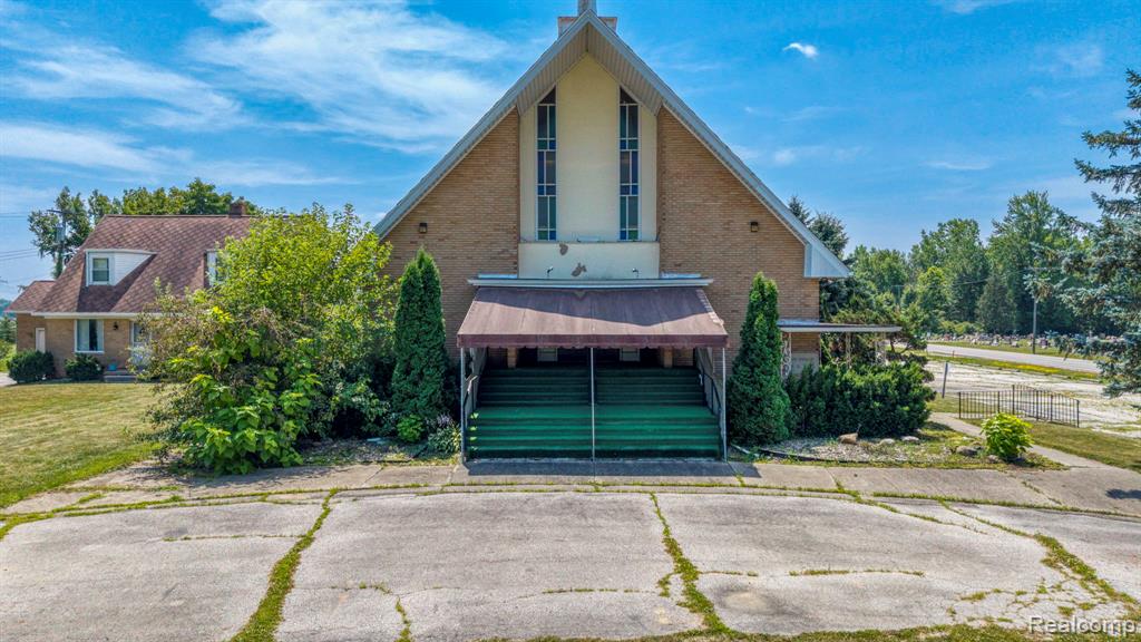 9735 Dolan Road, Columbus, MI — Photo 4