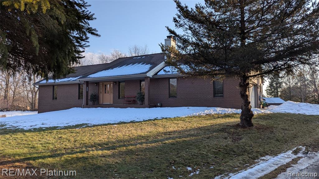 4066 W Knoll, Milford, MI 48380 — front exterior