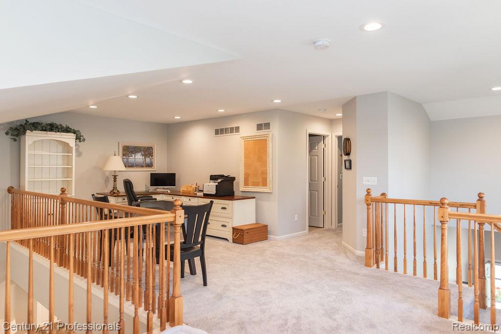 767 E Bluff Court, Rochester Hills, MI 48307 — Photo 33