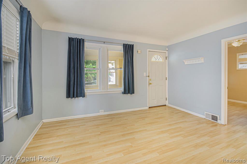 525 Marlin Avenue, Royal Oak, MI 48067 — Photo 7