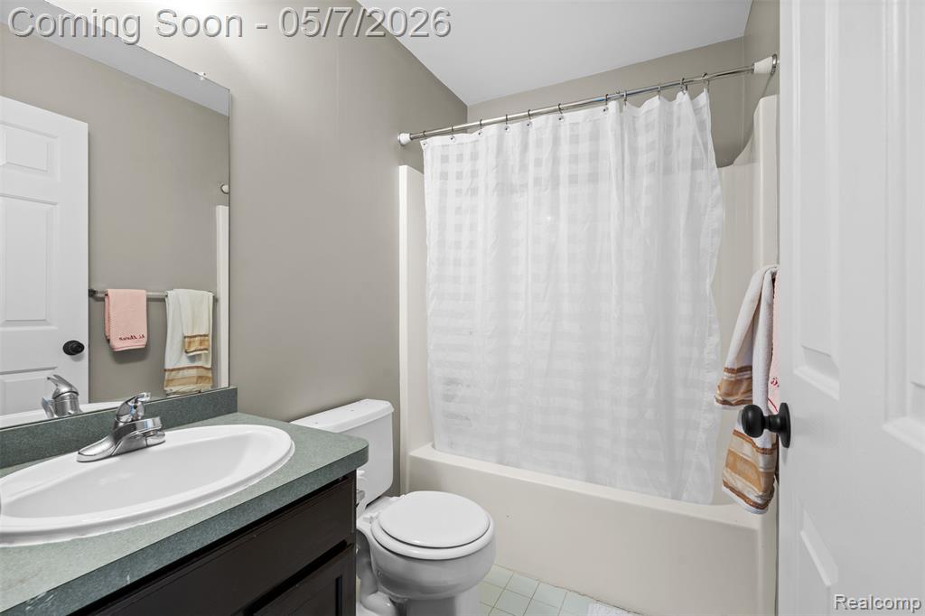 894 Natures Cove Court, Wixom, MI 48393 — Photo 28