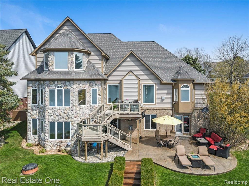 566 BAY POINTE Drive, Oxford, MI 48371 — Photo 71