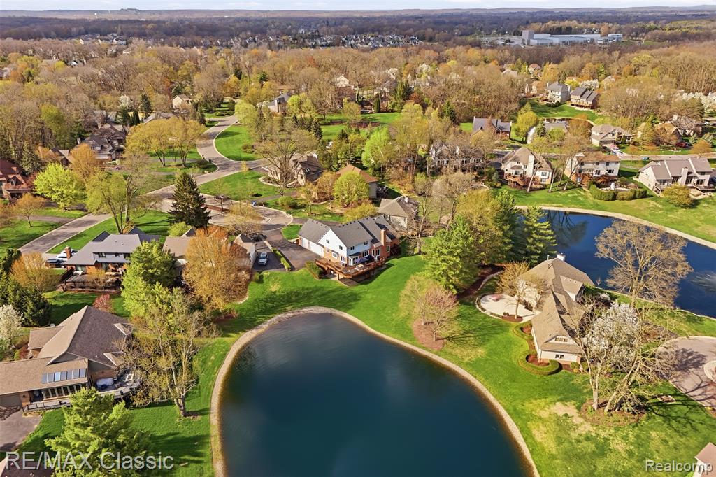 1726 Pondview Lane, Commerce Twp, MI 48382 — Photo 61