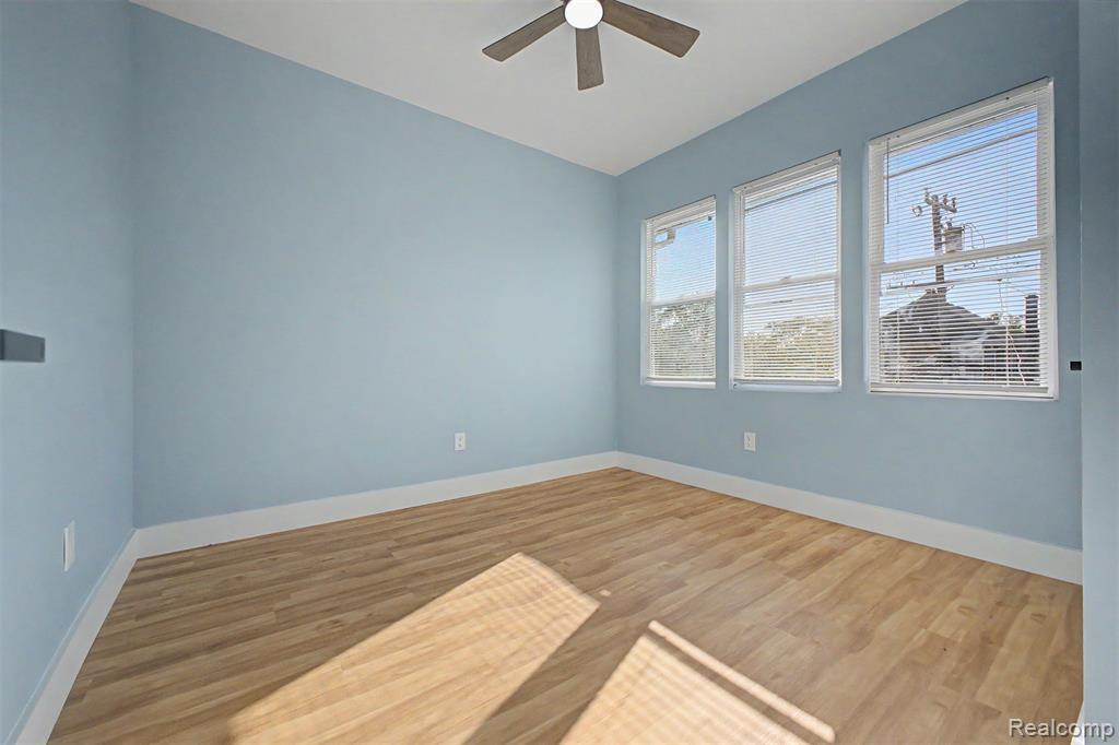 5060 S Clarendon Street, Detroit, MI 48204 — Photo 34