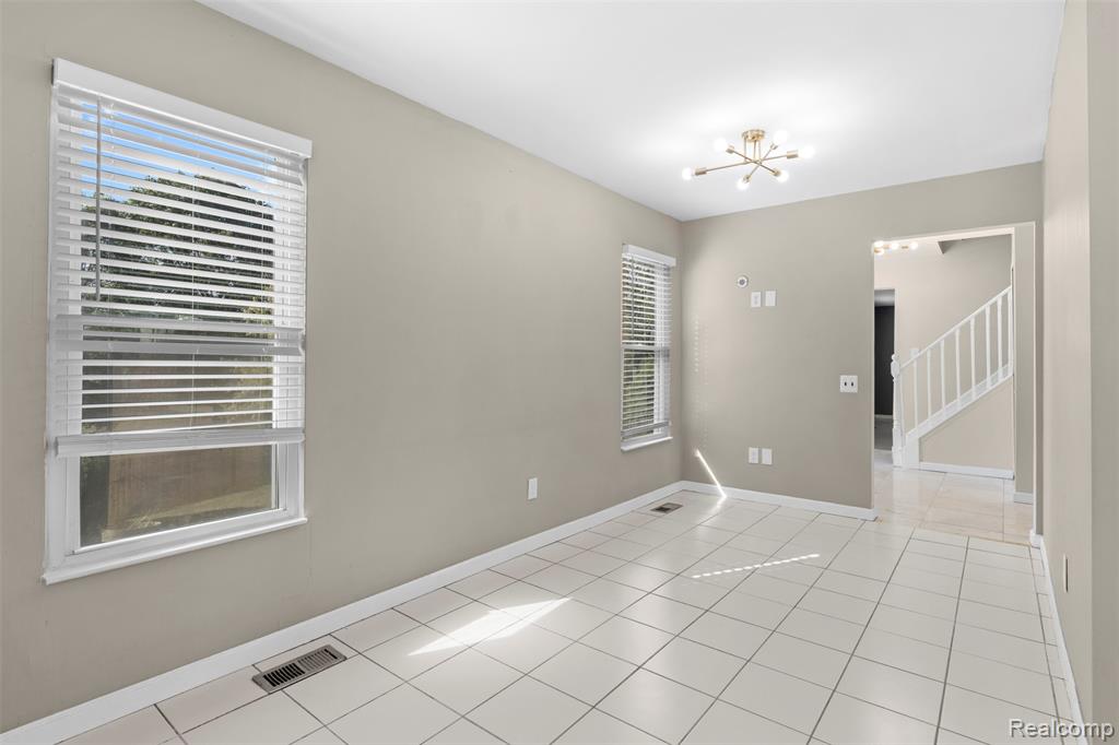 5428 Hammersmith Drive, West Bloomfield, MI — Photo 13