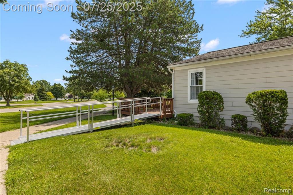 39869 Village Wood Lane, Novi, MI — Photo 36