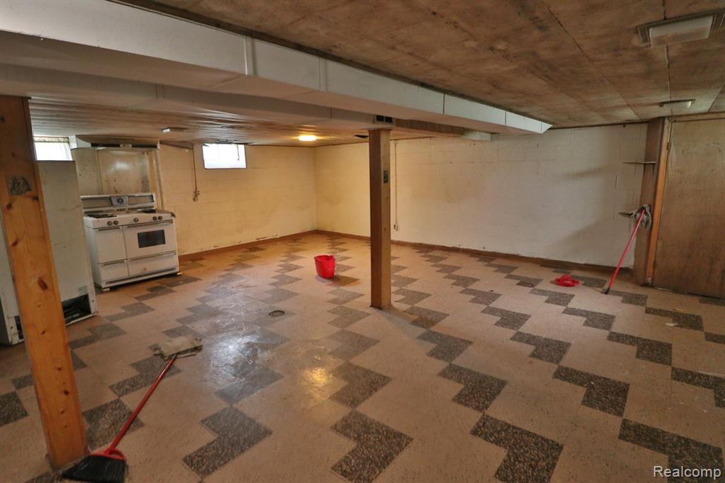 6474 Rosemont Avenue, Detroit, MI 48228 — Photo 8