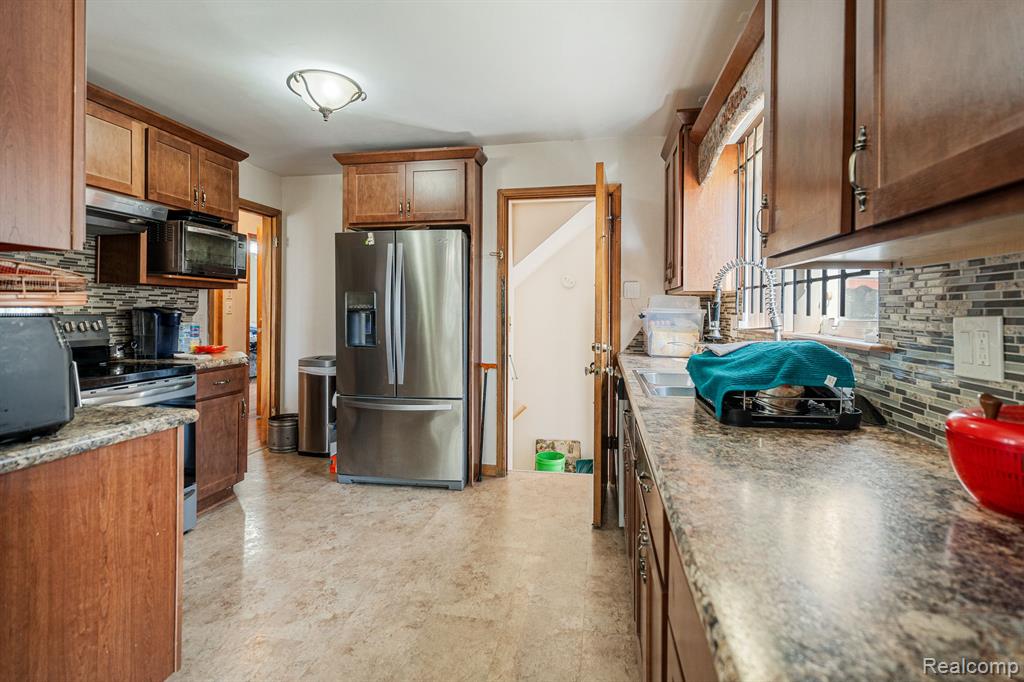 4279 E OUTER Drive, Detroit, MI 48234 — Photo 16