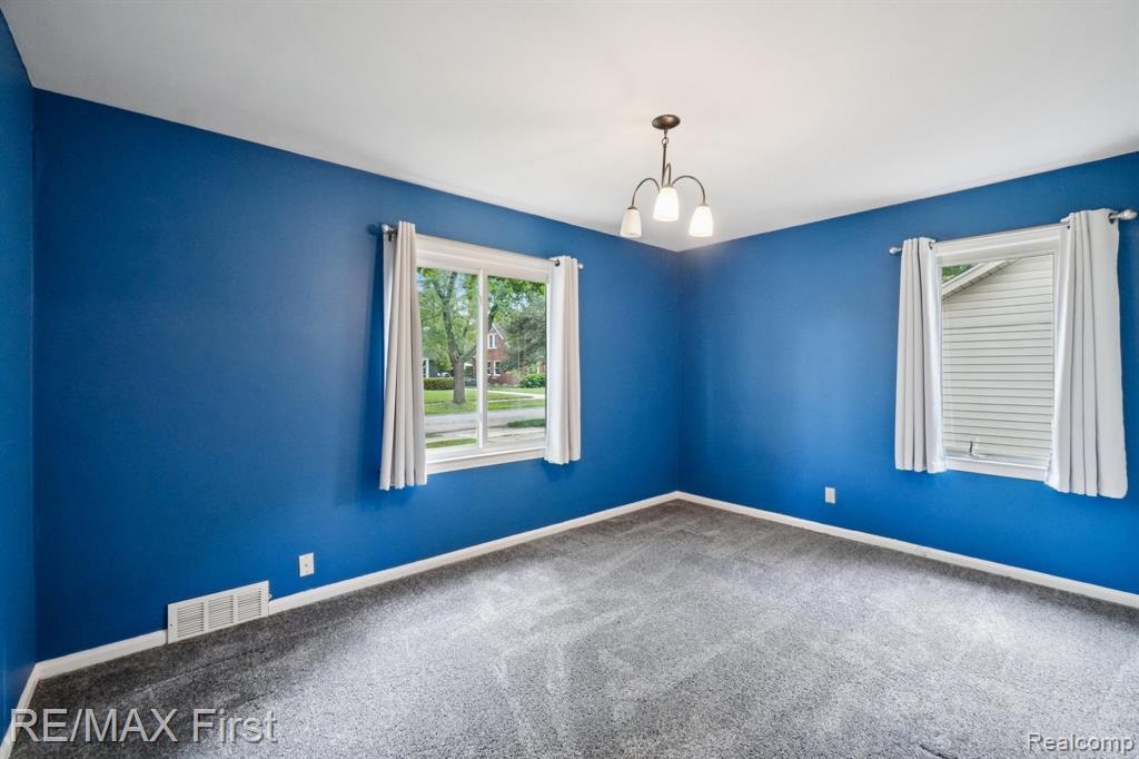 15590 Buckingham Avenue, Beverly Hills, MI 48025 — Photo 18