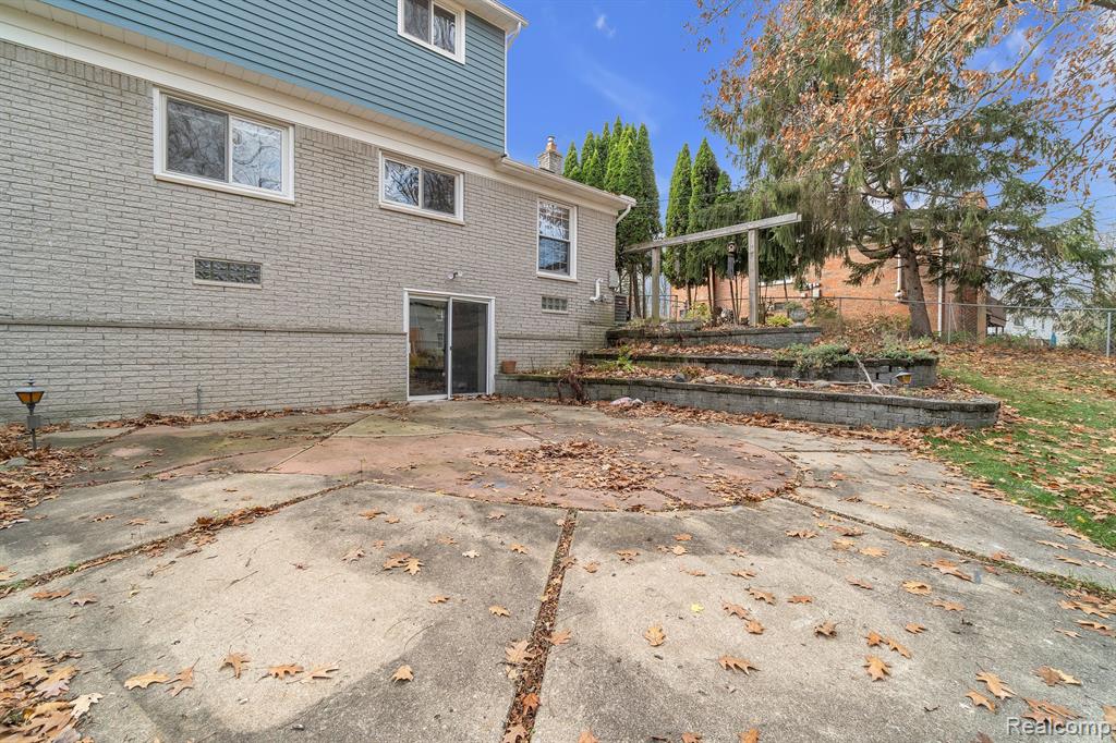 4248 WHITEBIRCH Drive, West Bloomfield, MI 48323 — Photo 52