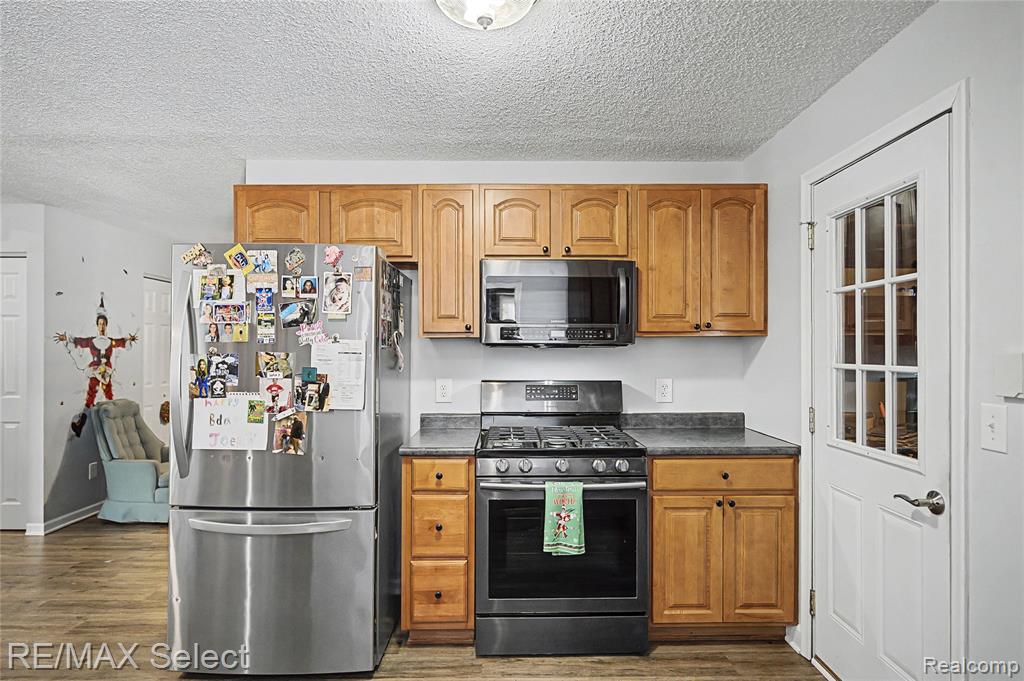 5233 Sagamore Drive, Swartz Creek, MI 48473 — Photo 8
