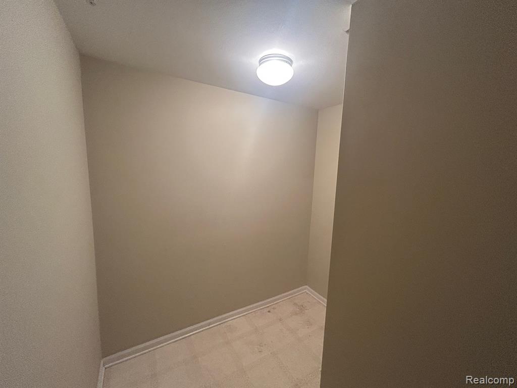 39460 SPRINGWATER Drive, Northville, MI — Photo 30