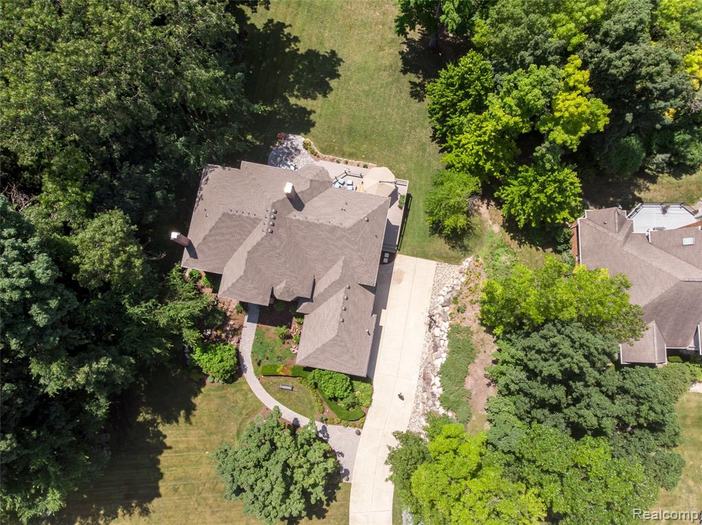 3166 W Beach Lake Drive, Milford, MI, 48380