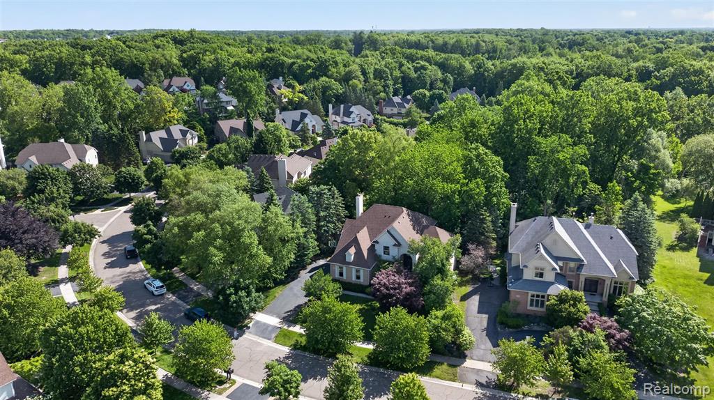 7359 Colchester Lane, West Bloomfield, MI — Photo 59